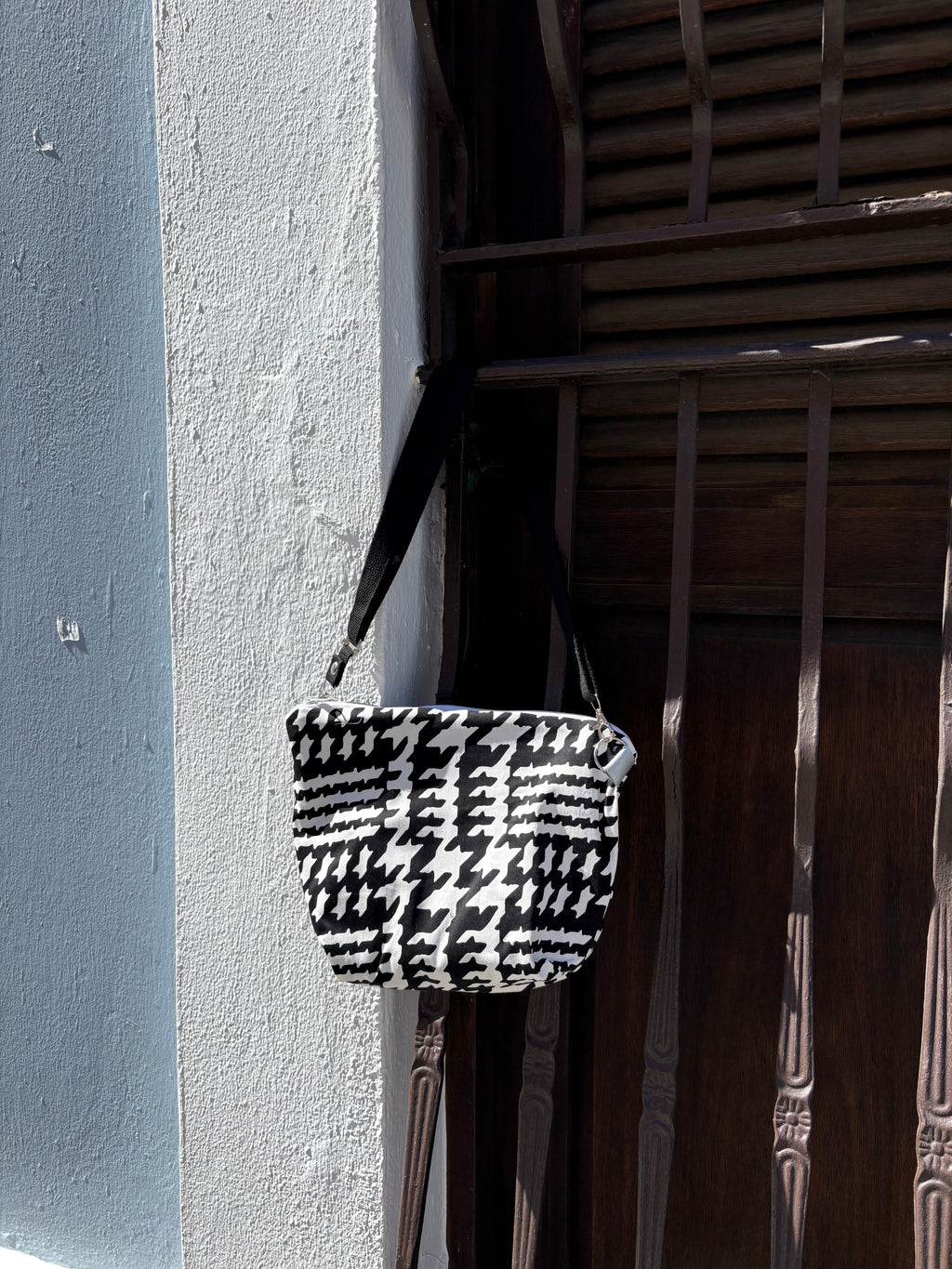 Crossbody bag, Black and White.