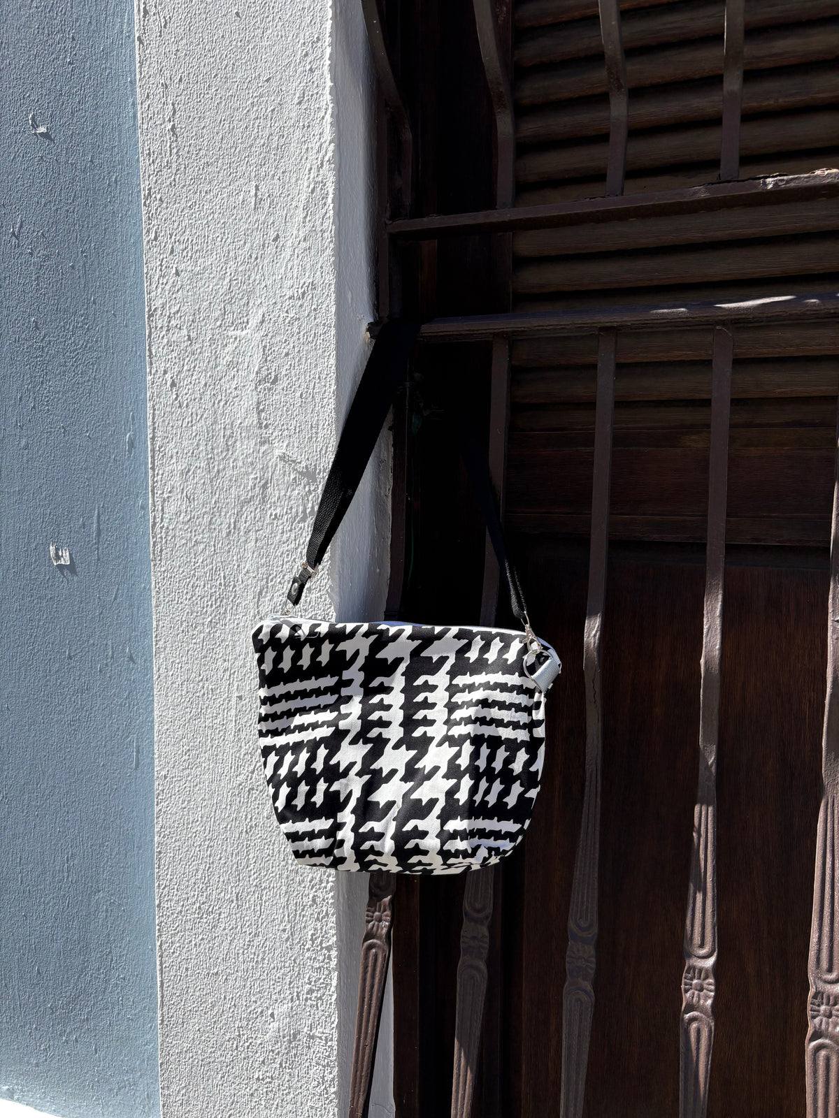 Crossbody bag, Black and White.