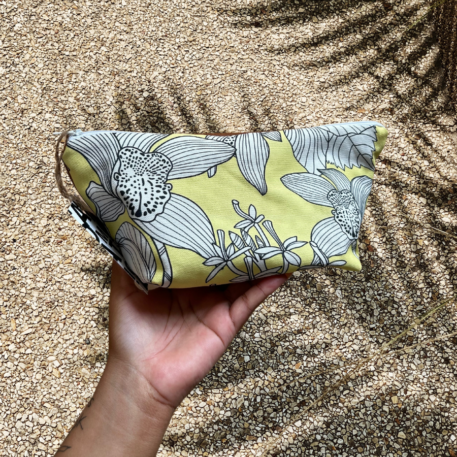 Makeup bag, Draw Yellow.