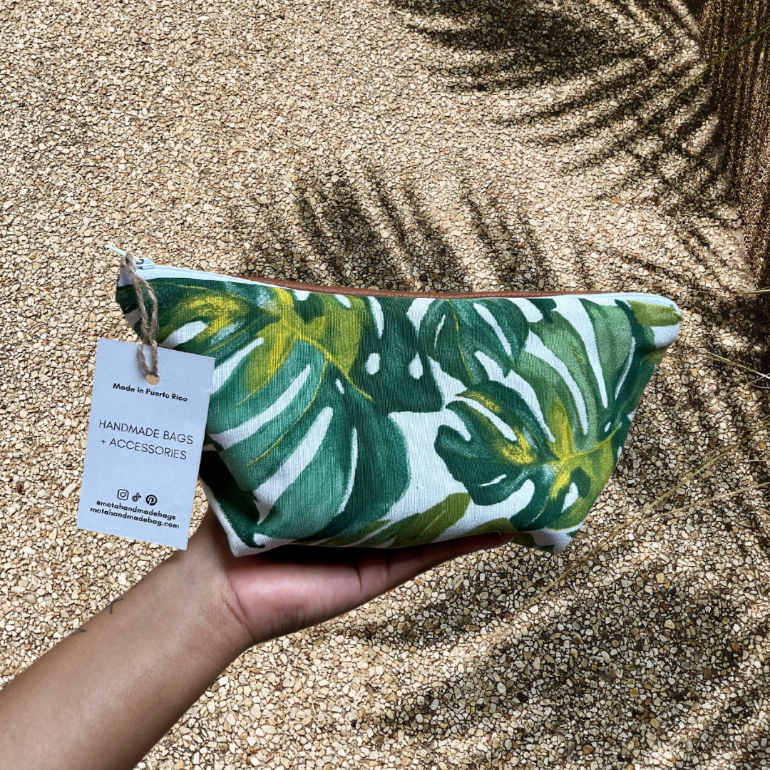 Makeup bag, Tropical style.