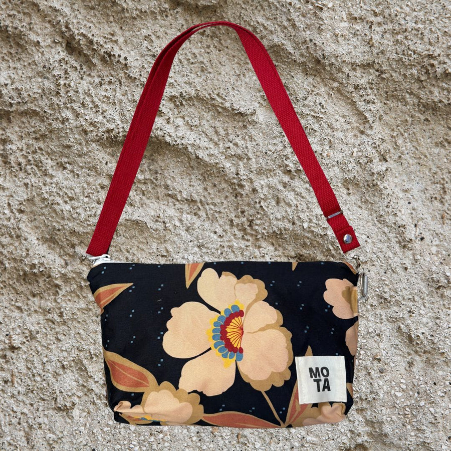 Crossbody bag, Indie.