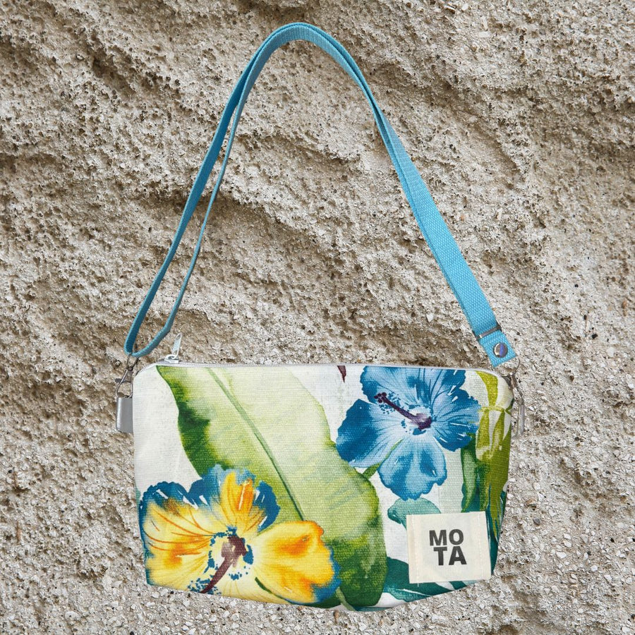 Crossbody bag, Amapola Azul.