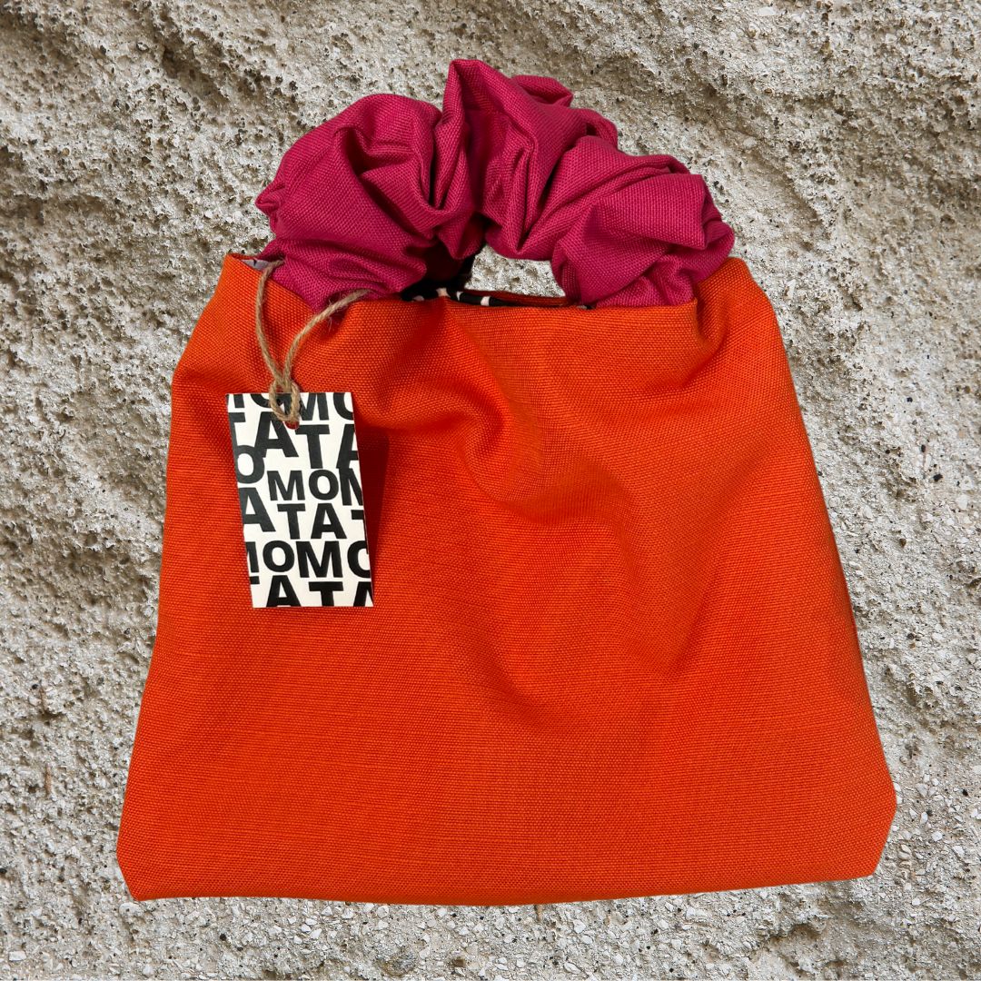Scrunchie-Tasche, Farbe Orange.