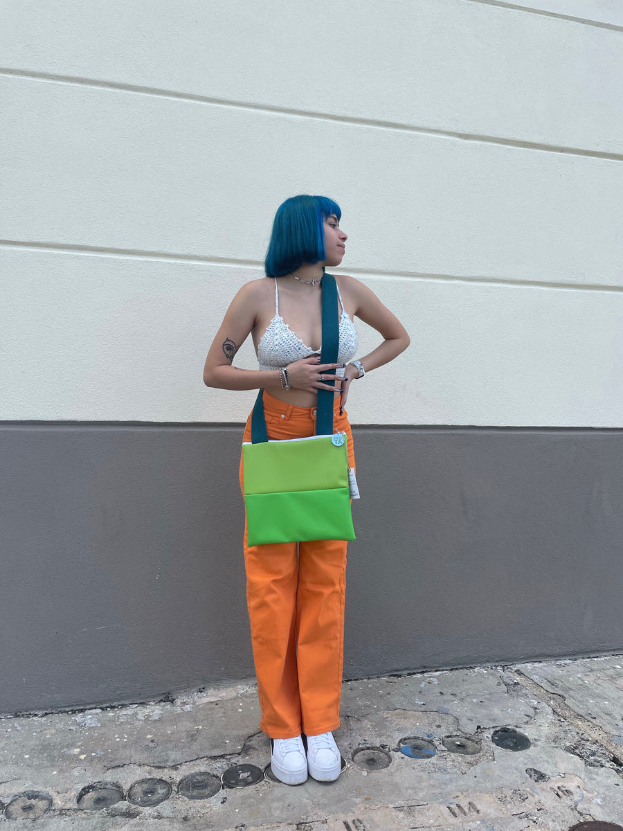 Cross-tote bag, Color block green.