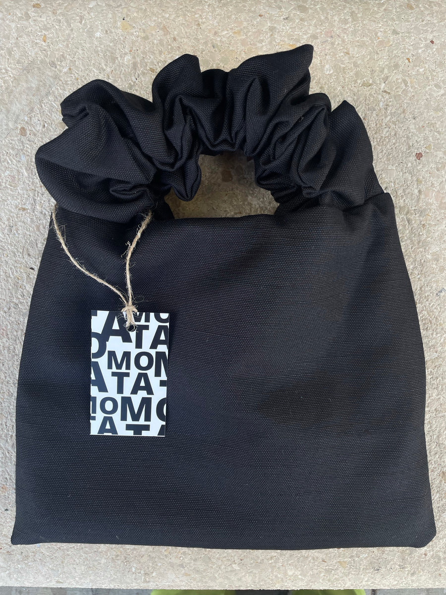 Scrunchie bag, Color Black.