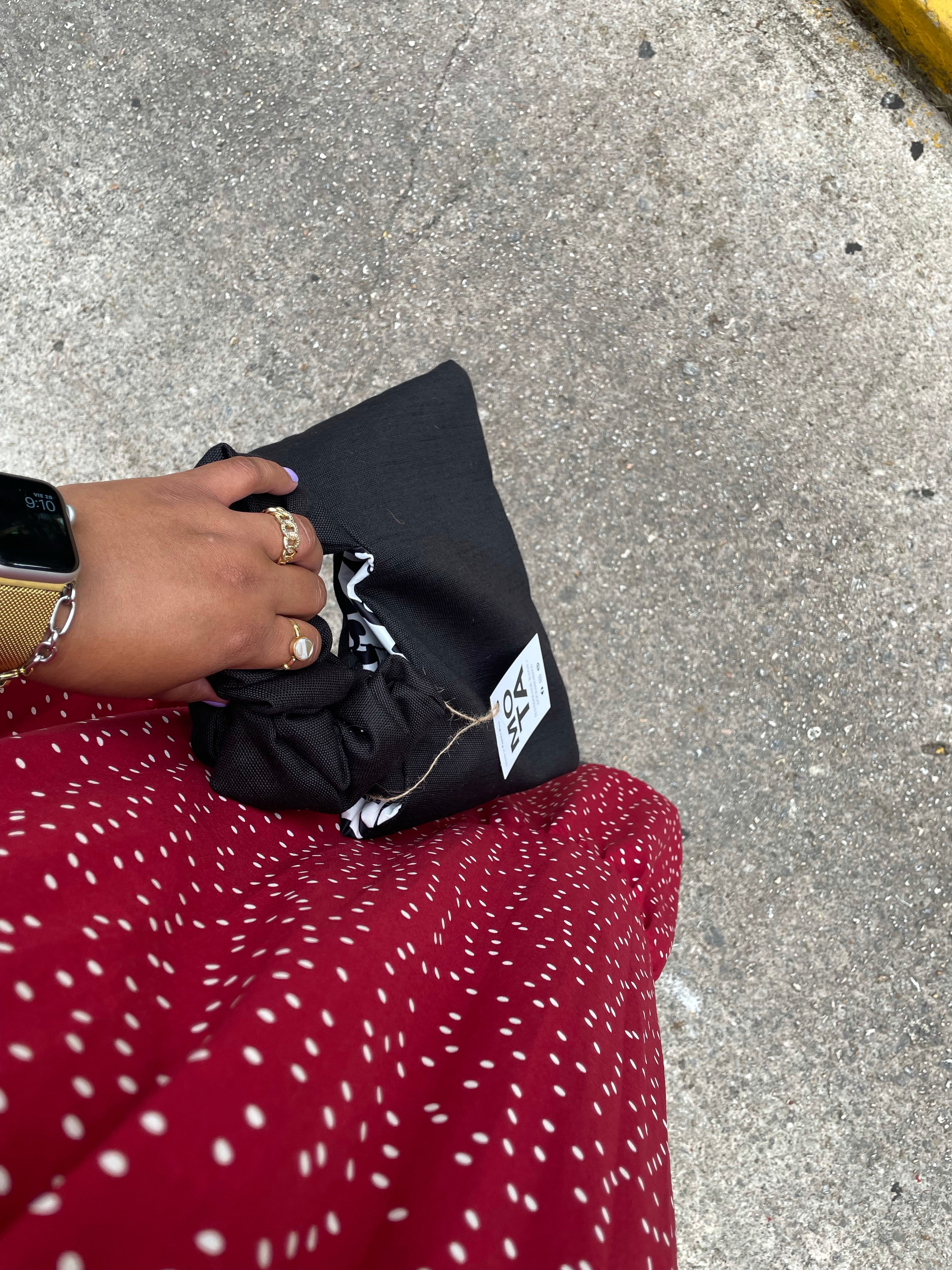 Scrunchie-Tasche, Farbe Schwarz.
